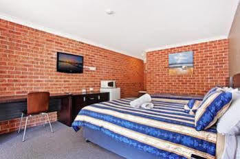 Macquarie Motor 4* Belmont